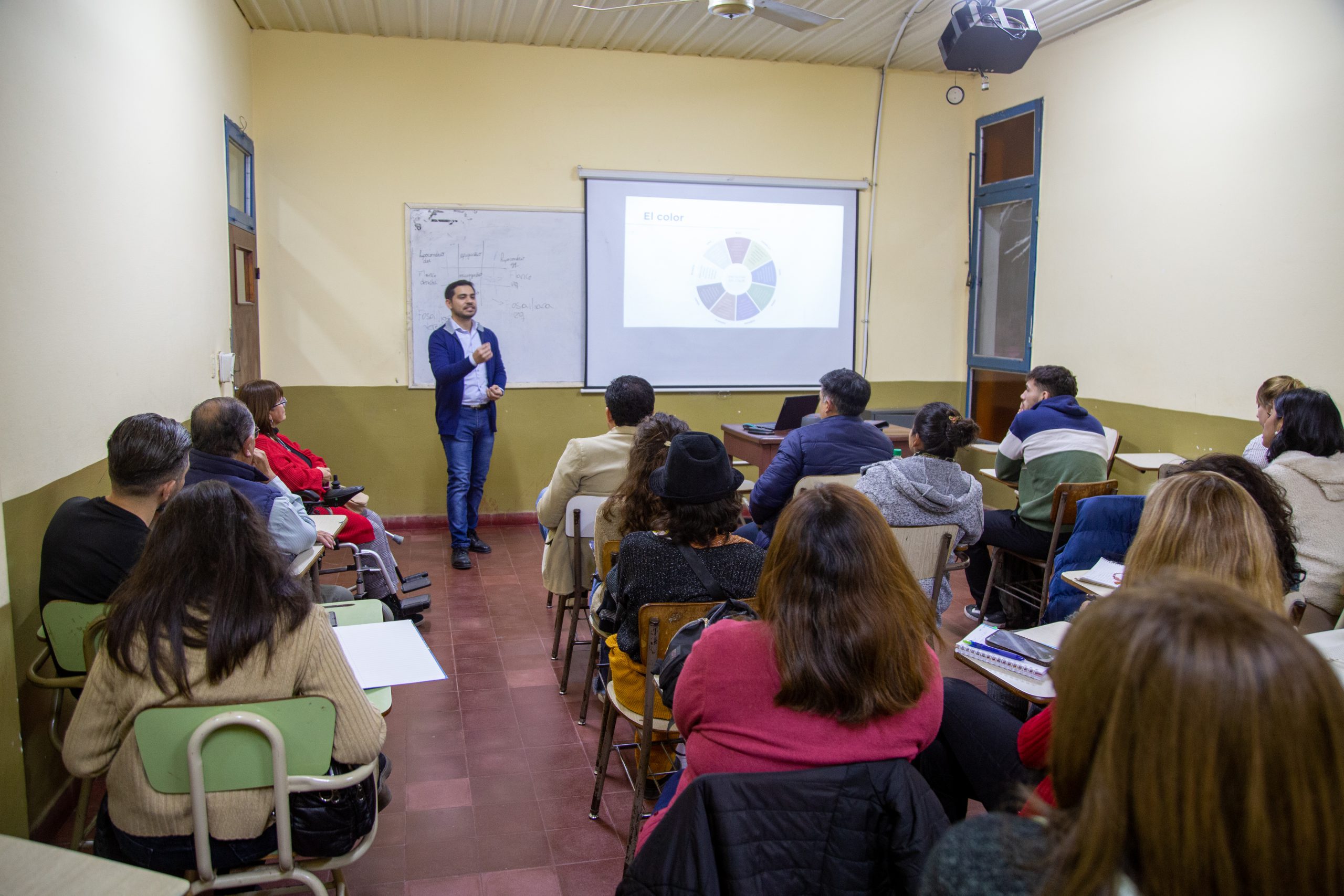 Éxito en el Tercer Taller del Ciclo para Emprendedores Exitosos en UCSE